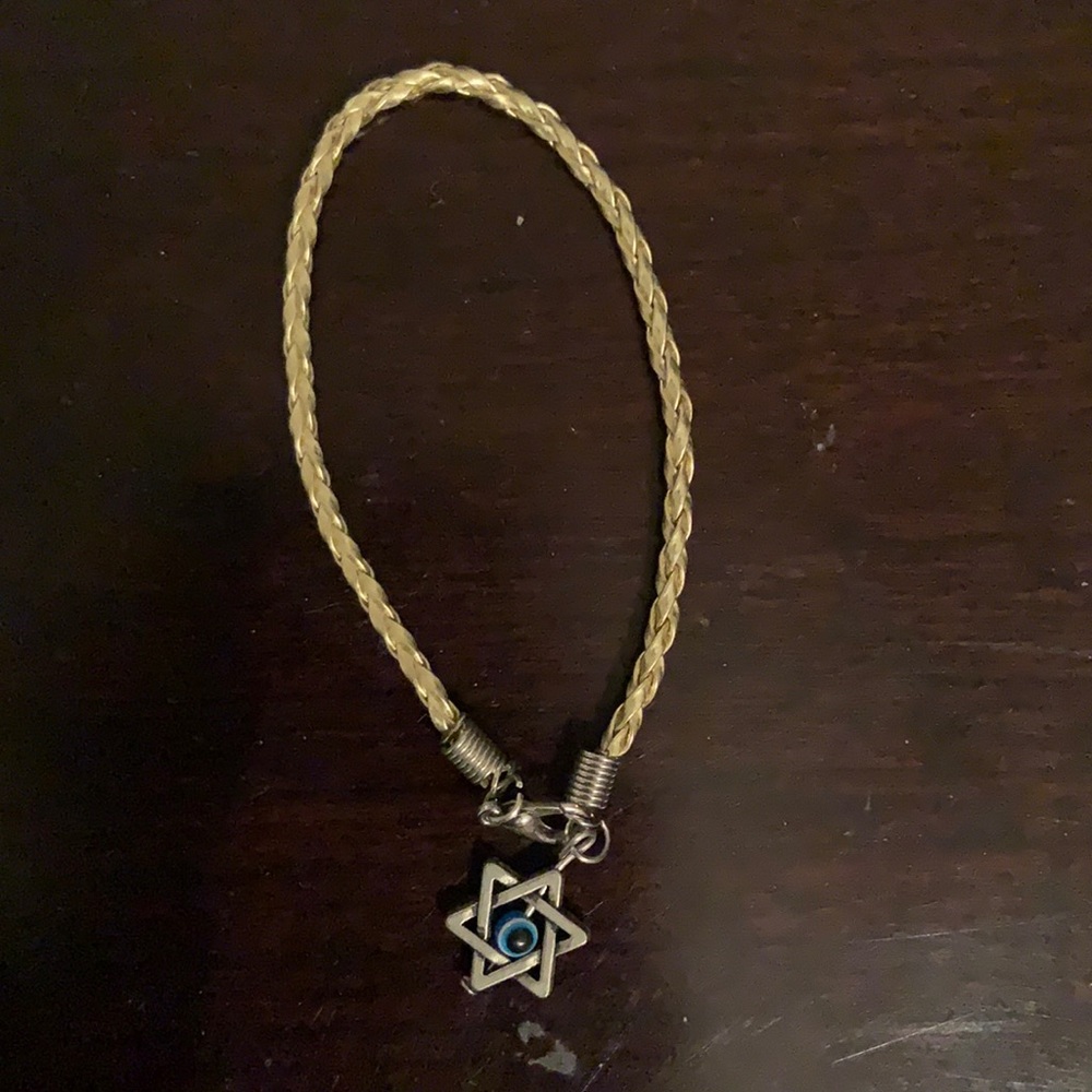 Gold bracelet with Jewish star